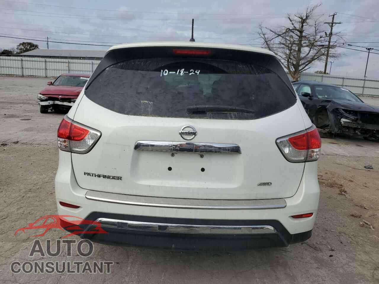 NISSAN PATHFINDER 2013 - 5N1AR2MM1DC673947