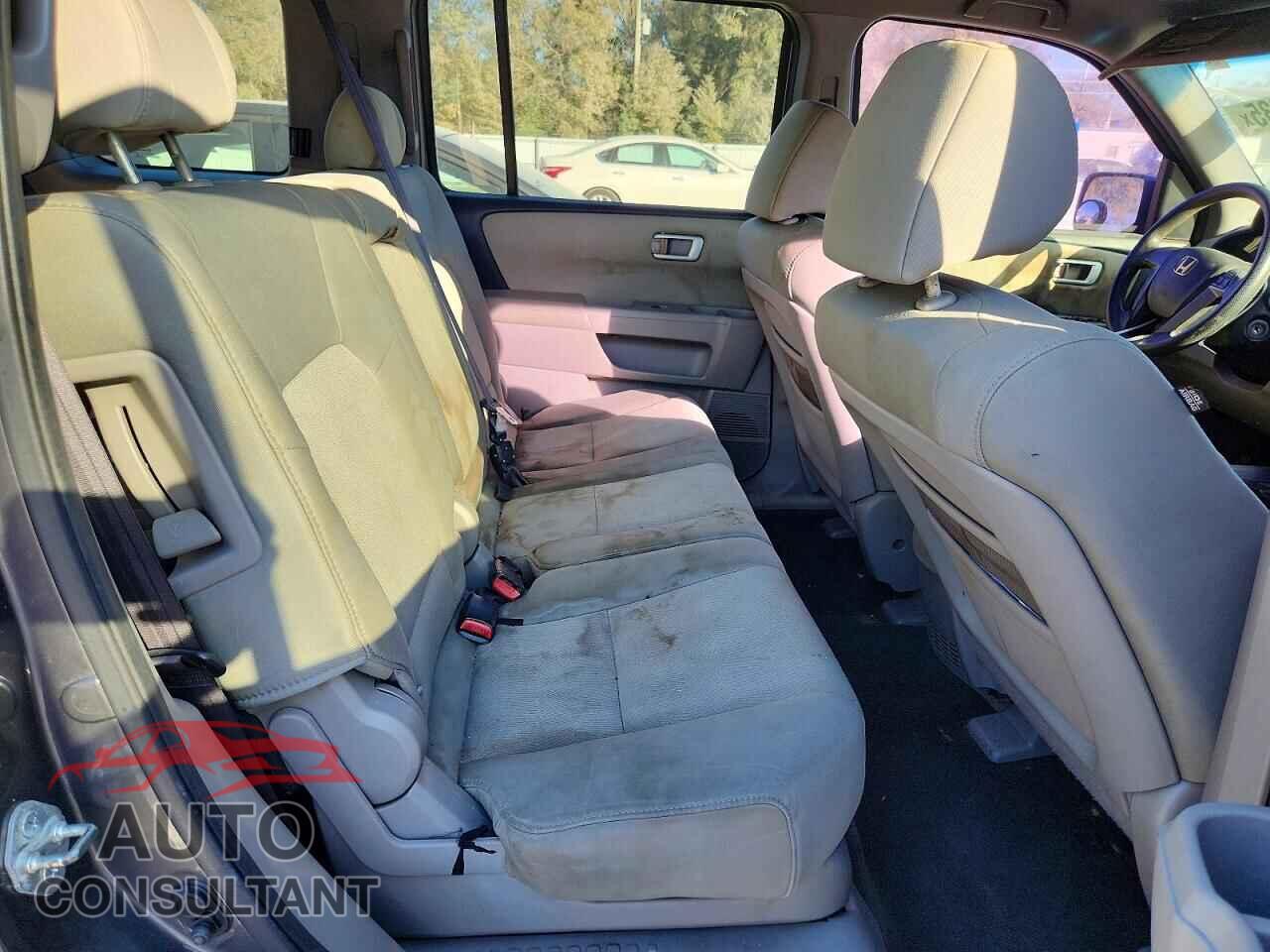 HONDA PILOT 2011 - 5FNYF3H23BB030588