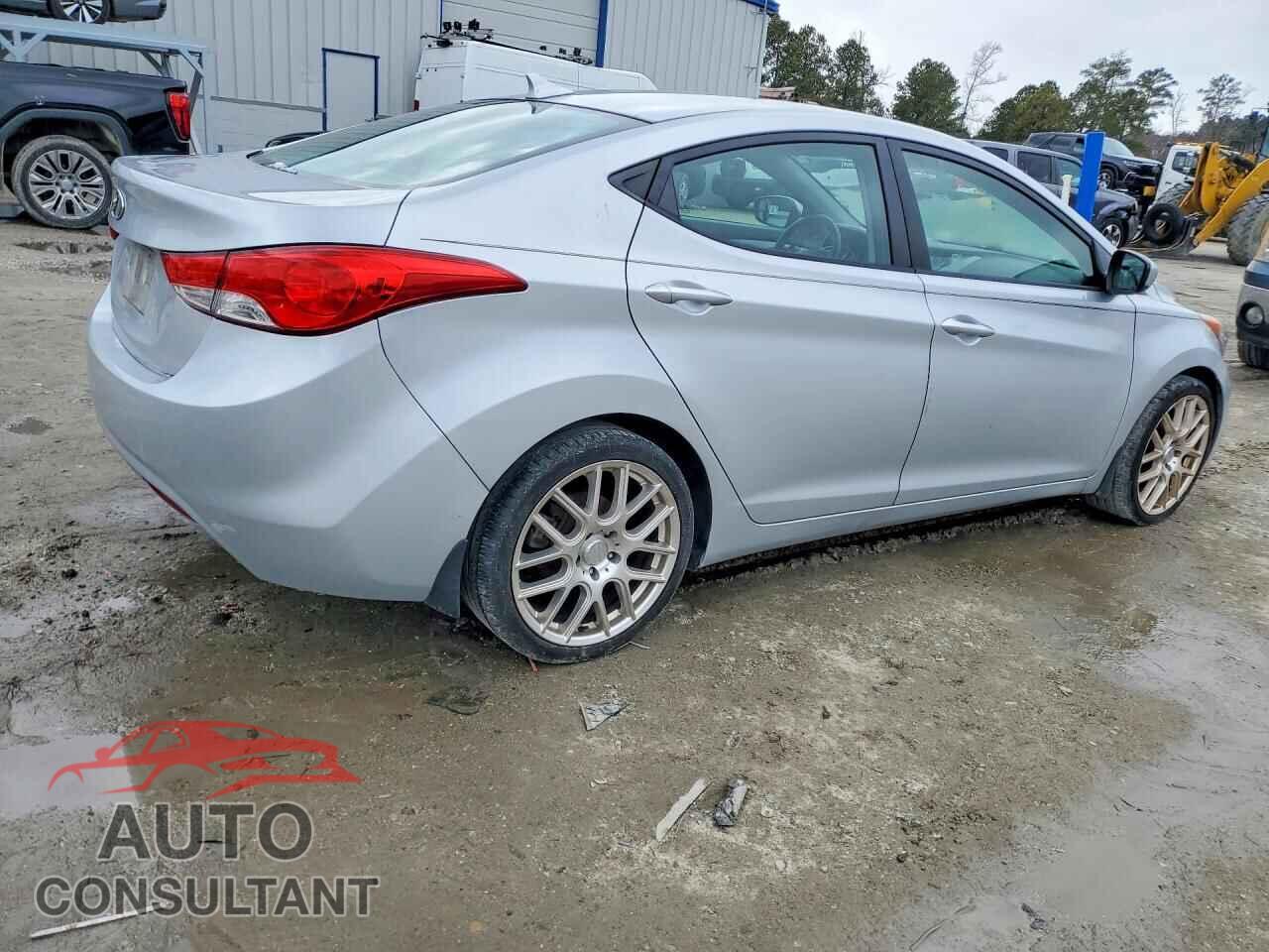 HYUNDAI ELANTRA 2013 - 5NPDH4AE2DH162913