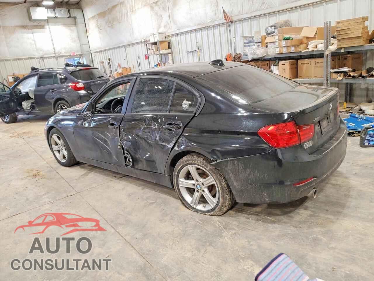 BMW 3 SERIES 2013 - WBA3C3C55DF980564