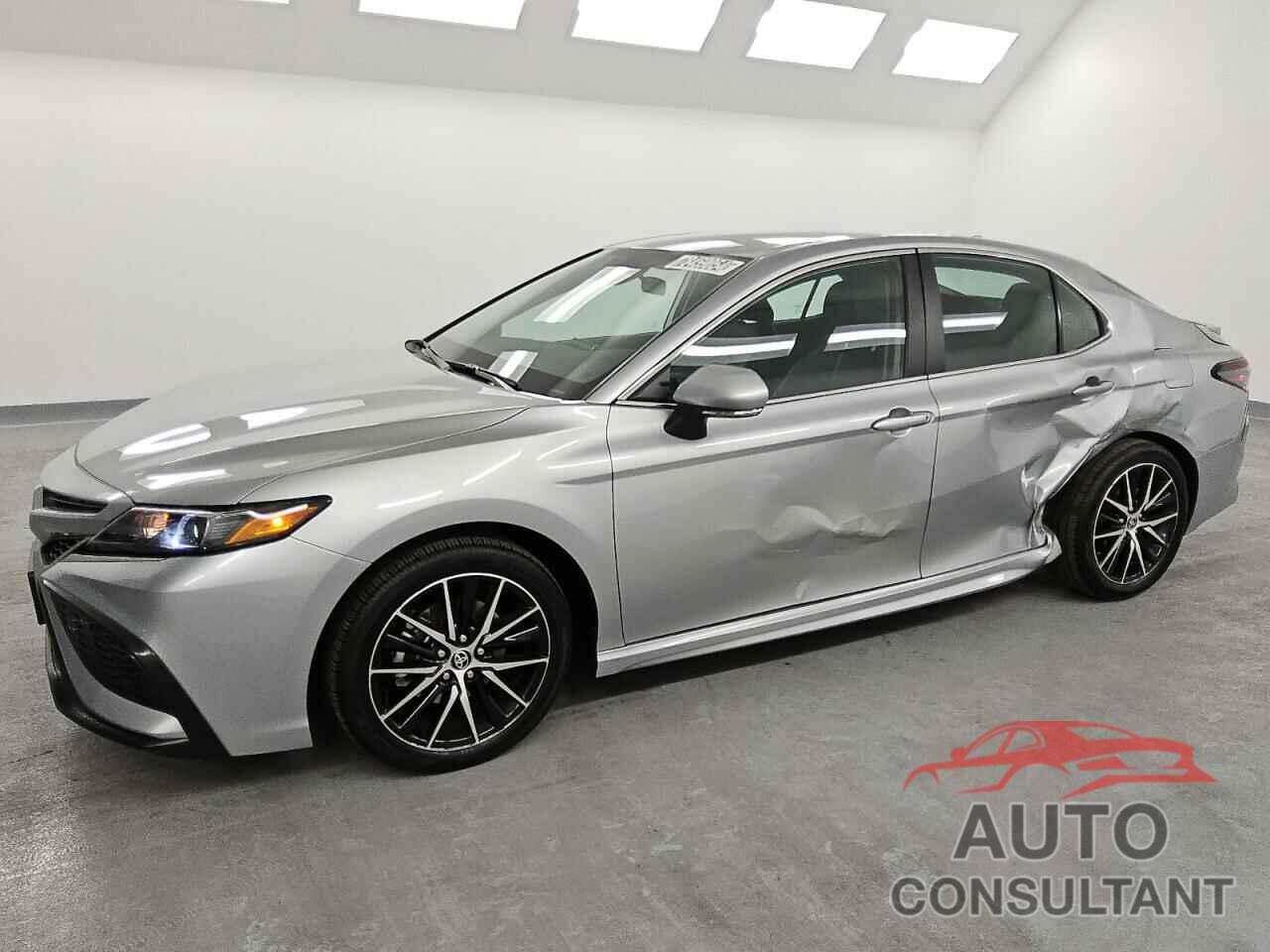 TOYOTA CAMRY 2024 - 4T1G11AK6RU249261