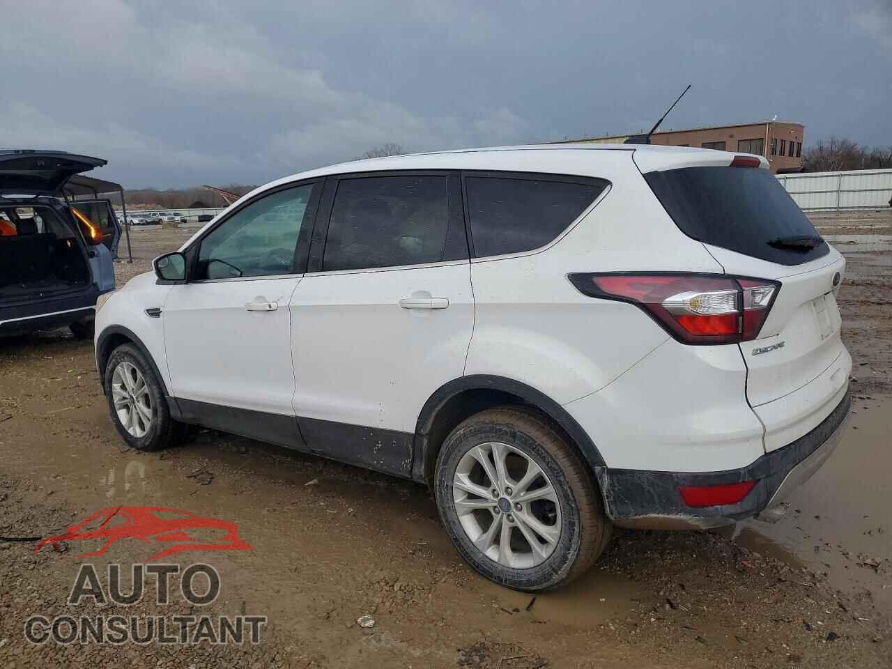 FORD ESCAPE 2017 - 1FMCU0G91HUD85753