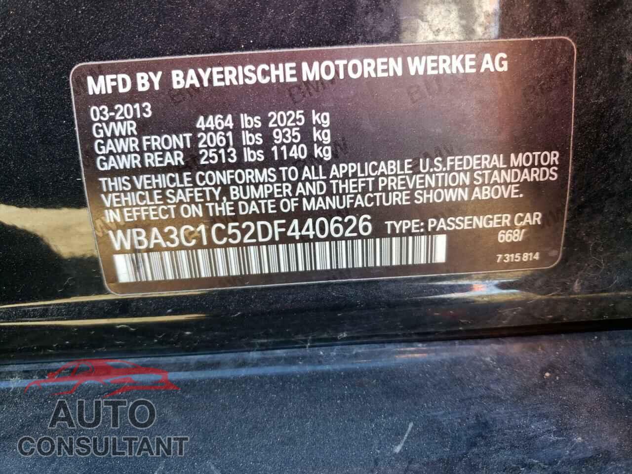 BMW 3 SERIES 2013 - WBA3C1C52DF440626