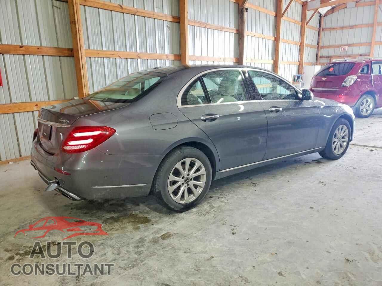 MERCEDES-BENZ E 2018 - WDDZF4KB2JA429167