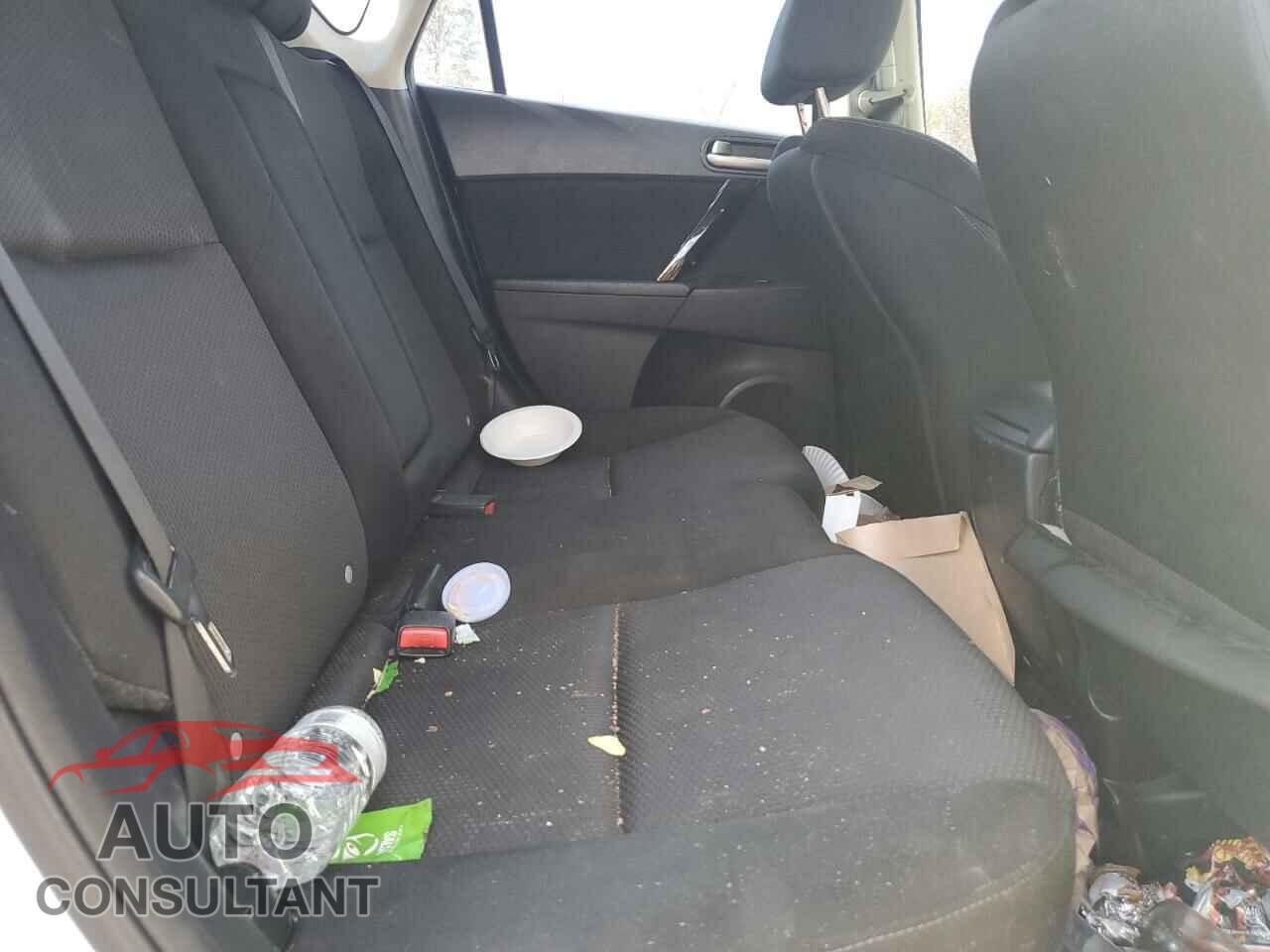 MAZDA MAZDA3 2012 - JM1BL1L69C1503451