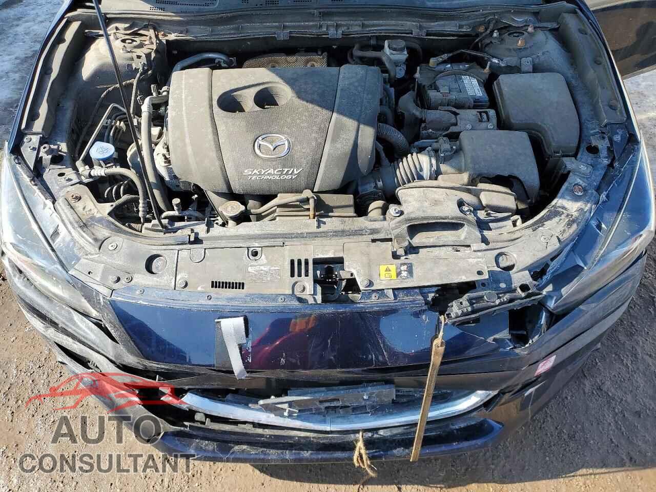 MAZDA 3 2018 - 3MZBN1W33JM185254
