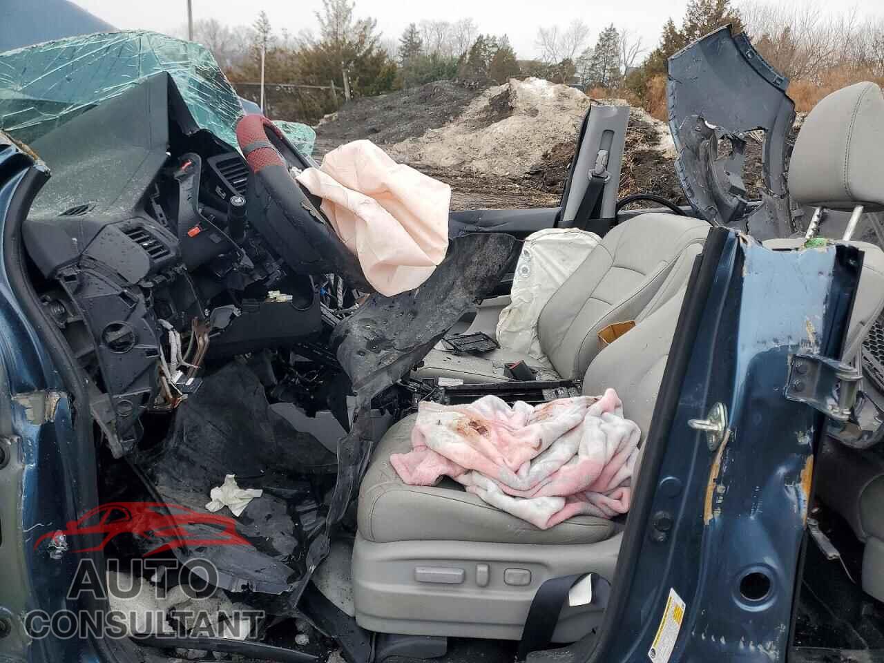 HONDA PILOT 2018 - 5FNYF6H57JB013285