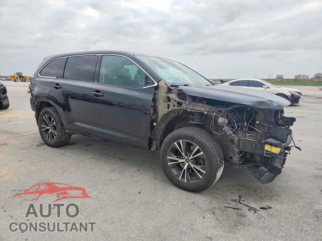 TOYOTA HIGHLANDER 2017 - 5TDZARFHXHS030850