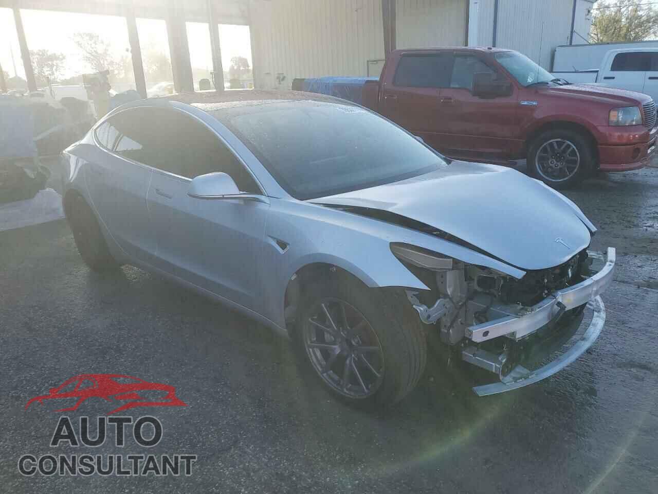 TESLA MODEL 3 2018 - 5YJ3E1EA6JF052189