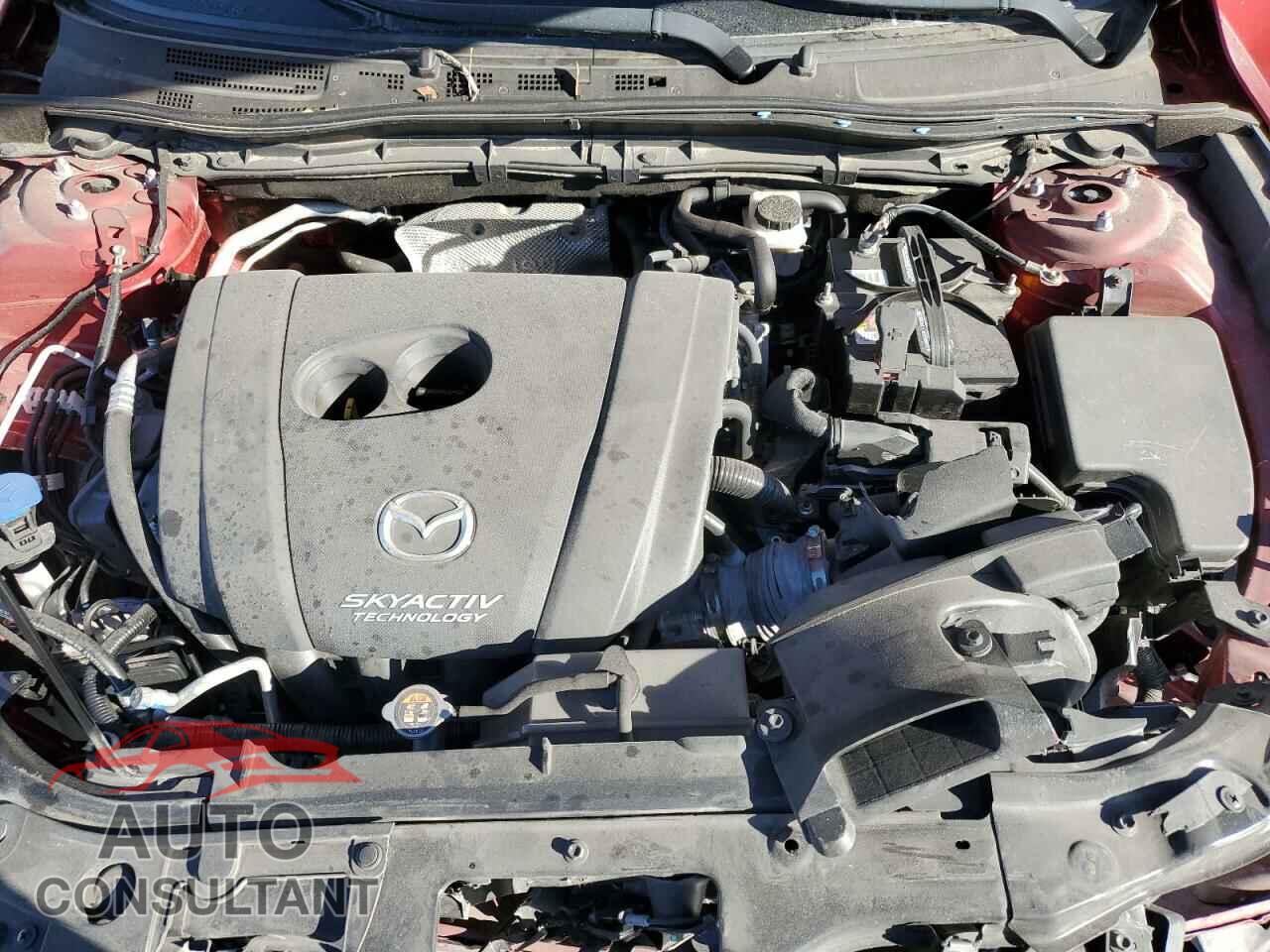 MAZDA 3 2018 - 3MZBN1V38JM212935