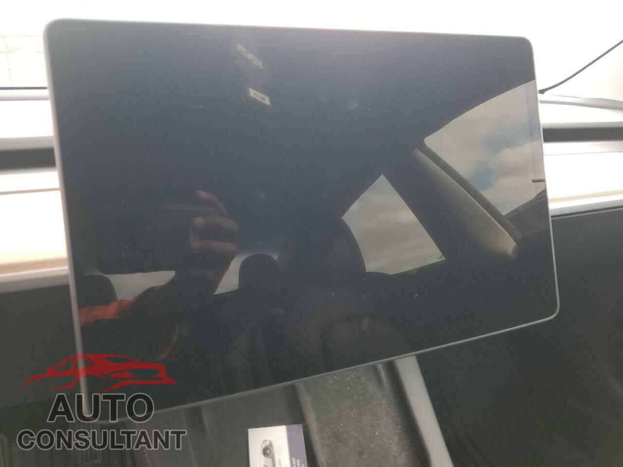 TESLA MODEL 3 2023 - 5YJ3E1EA7PF655824