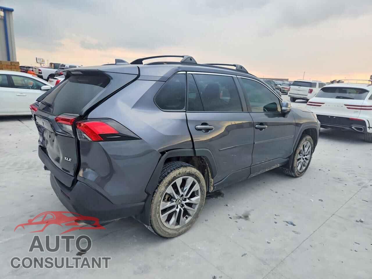 TOYOTA RAV4 2022 - 2T3C1RFV7NC209306