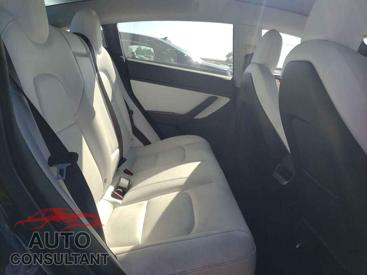 TESLA MODEL 3 2018 - 5YJ3E1EB6JF096606