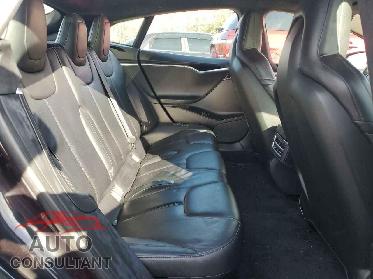 TESLA MODEL S 2016 - 5YJSA1E2XGF126786