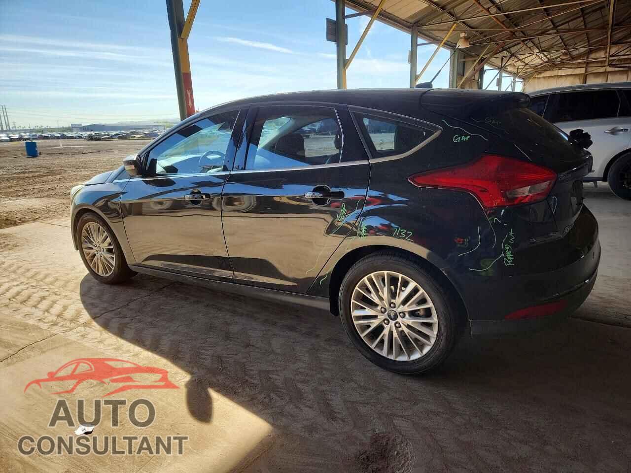 FORD FOCUS 2015 - 1FADP3N22FL221380