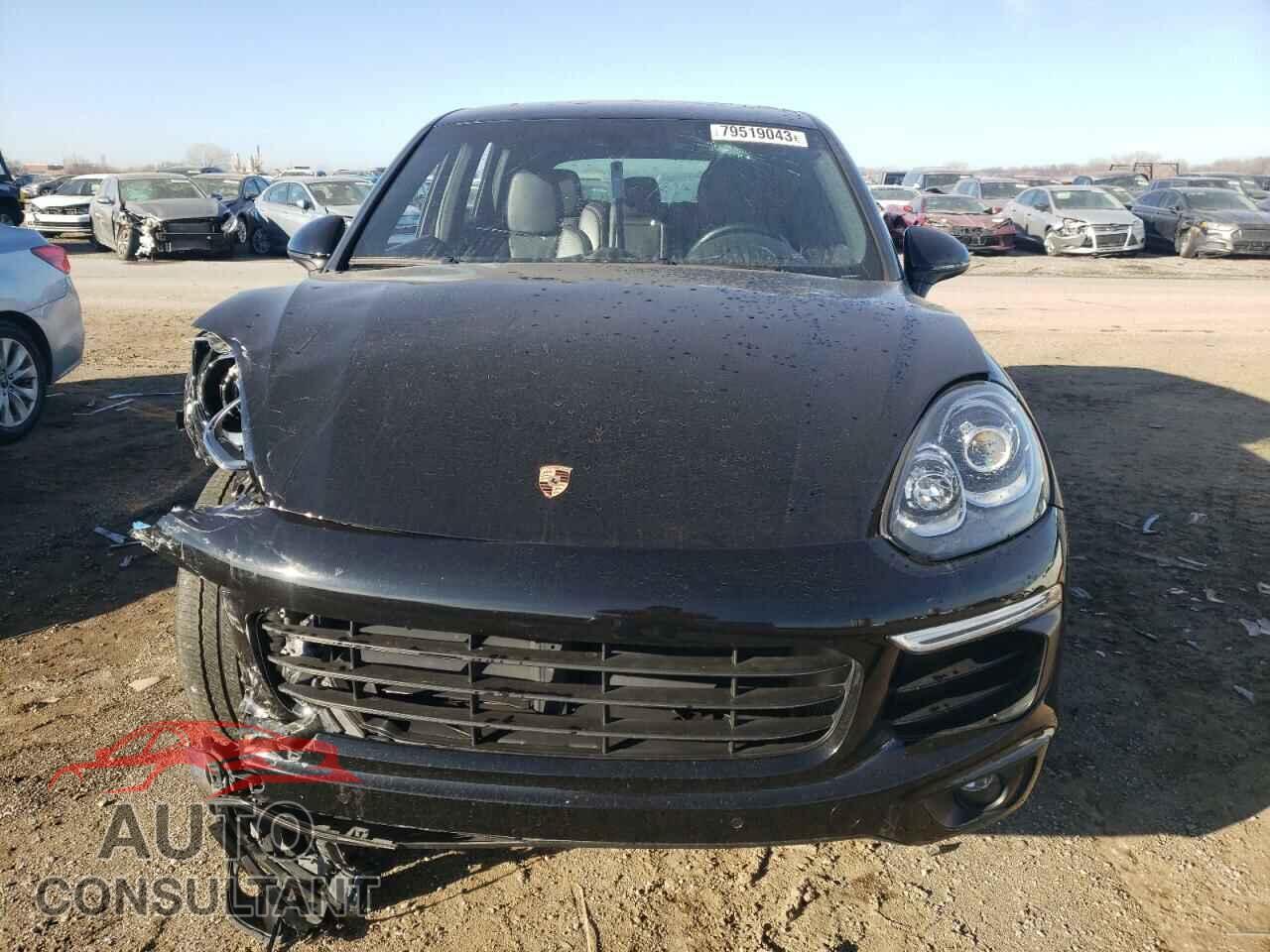 PORSCHE CAYENNE 2016 - WP1AA2A22GKA08644