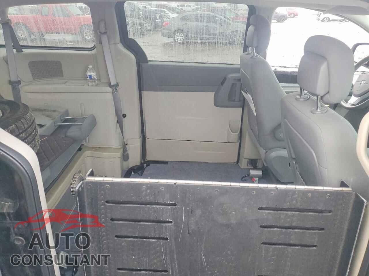 DODGE CARAVAN 2010 - 2D4RN5D16AR420252