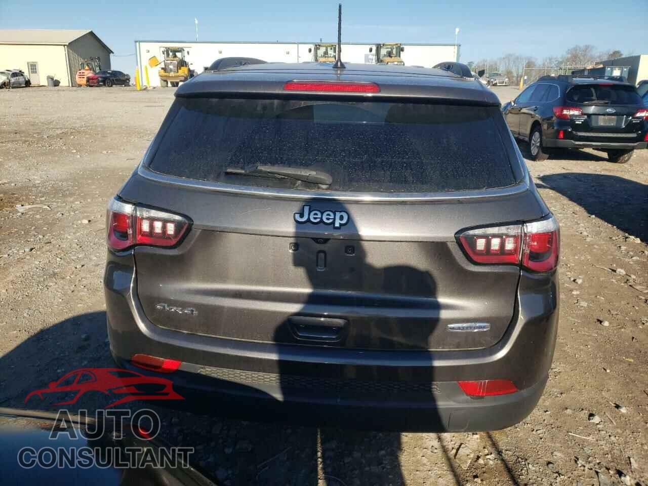 JEEP COMPASS 2018 - 3C4NJDBB7JT355809