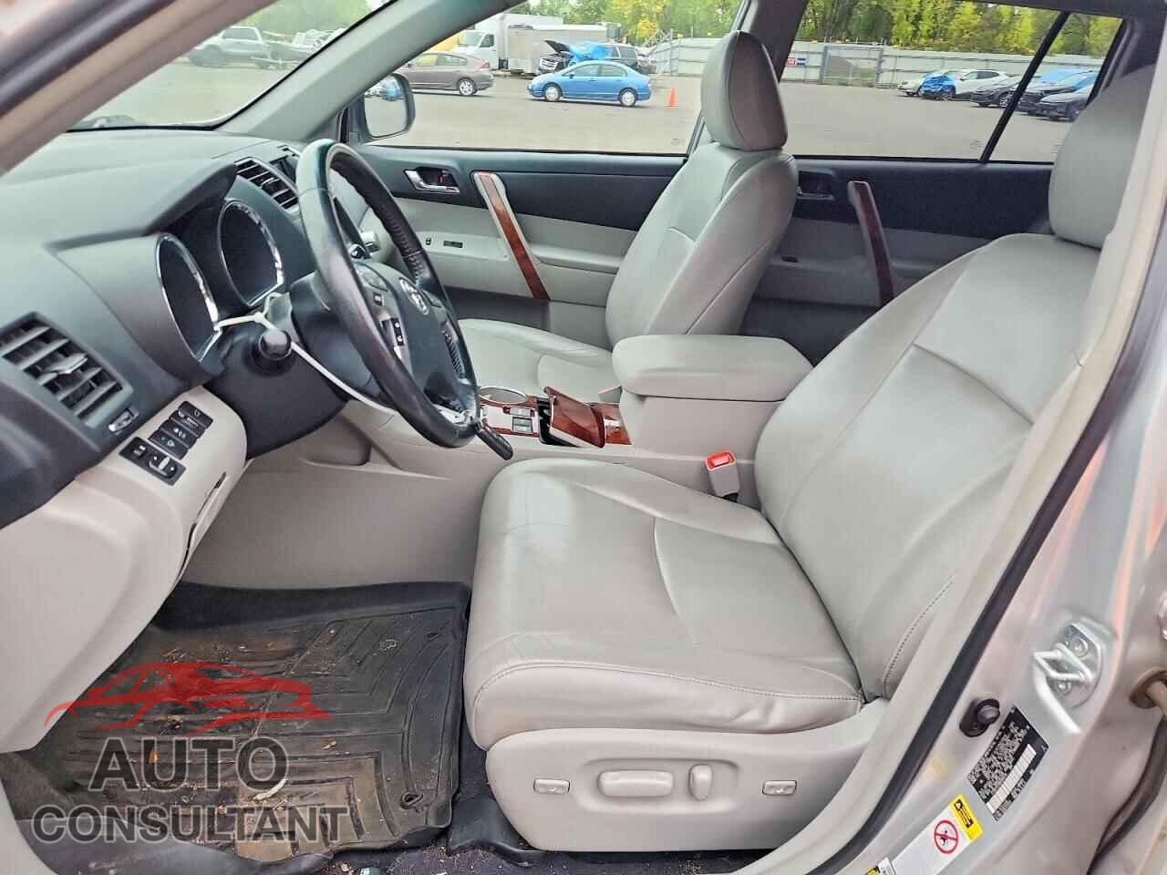 TOYOTA HIGHLANDER 2011 - 5TDDK3EH8BS085018