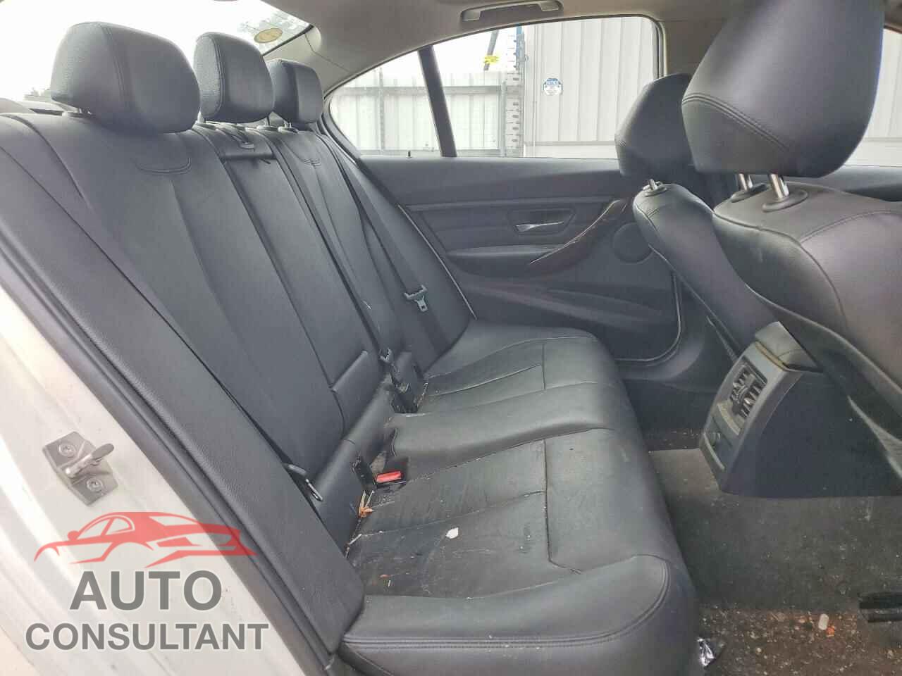 BMW 3 SERIES 2013 - WBA3B5C55DF597478