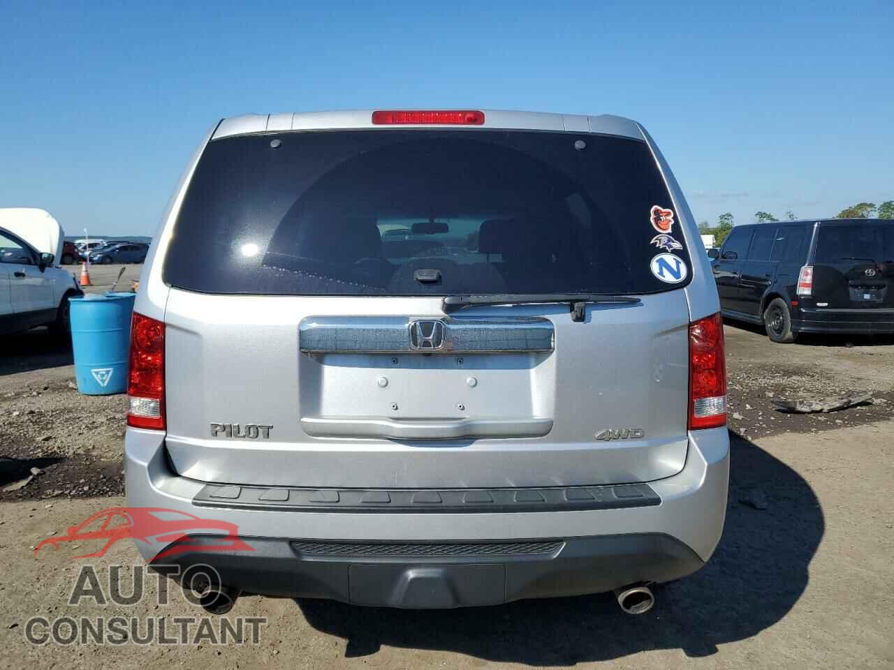 HONDA PILOT 2015 - 5FNYF4H69FB041920