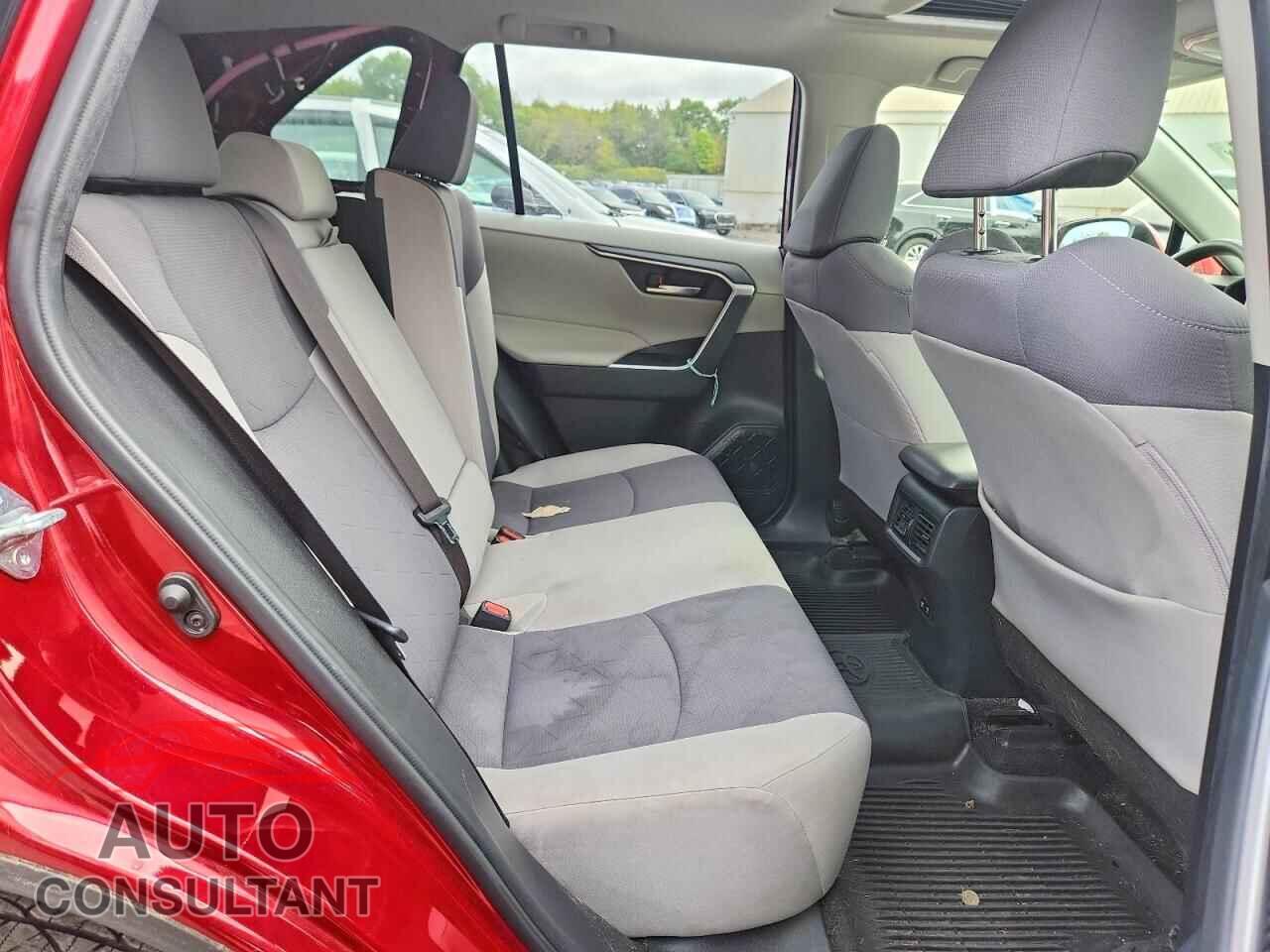 TOYOTA RAV4 2019 - JTMP1RFV2KD506329