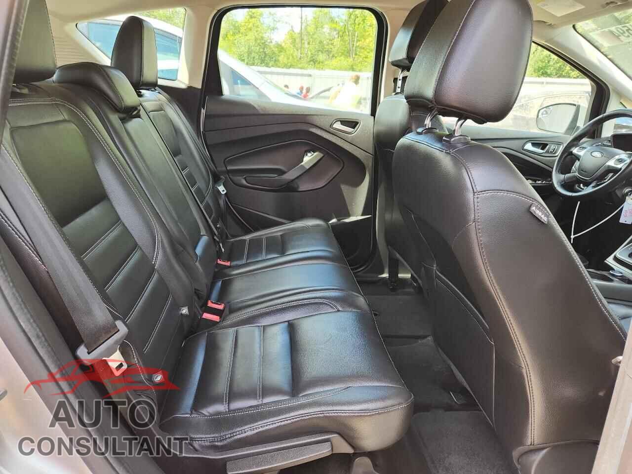 FORD CMAX 2017 - 1FADP5EU7HL104619