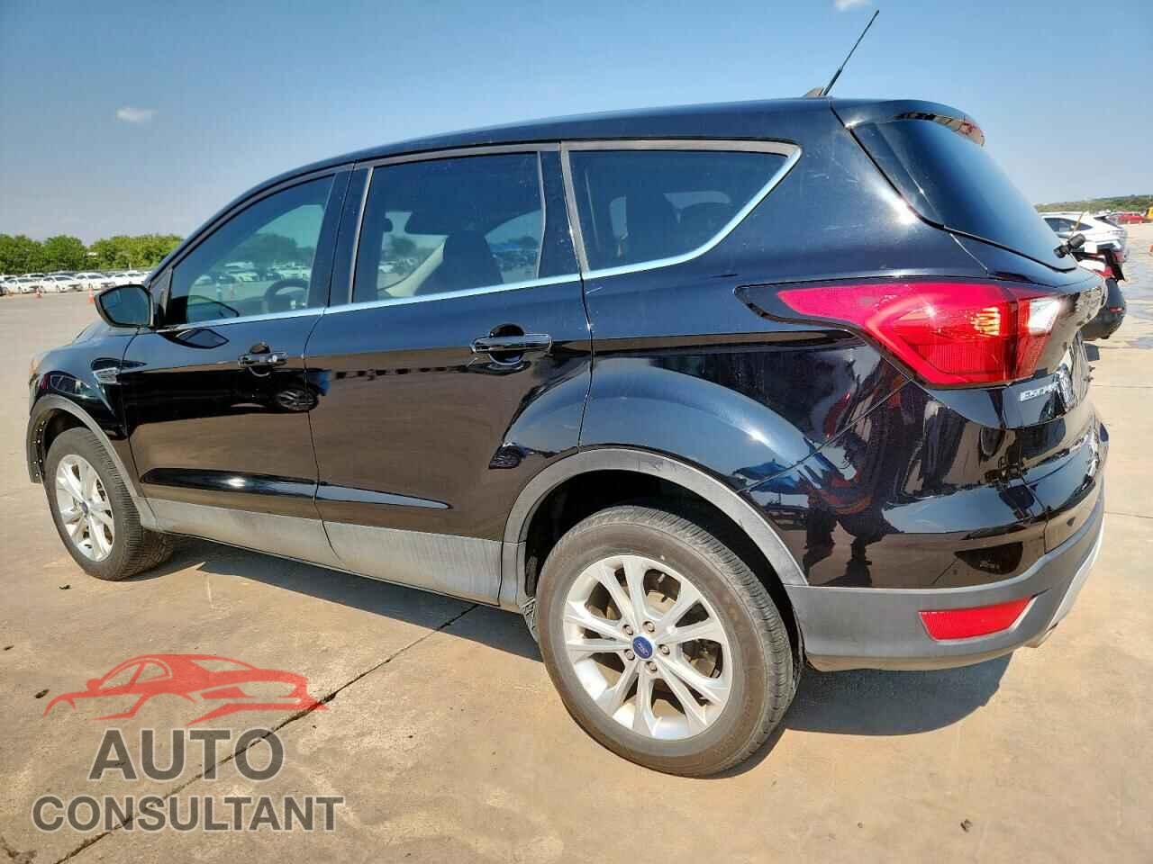 FORD ESCAPE 2019 - 1FMCU0GD4KUB34544