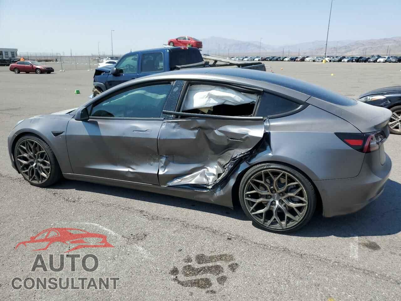 TESLA MODEL 3 2018 - 5YJ3E1EA1JF045375