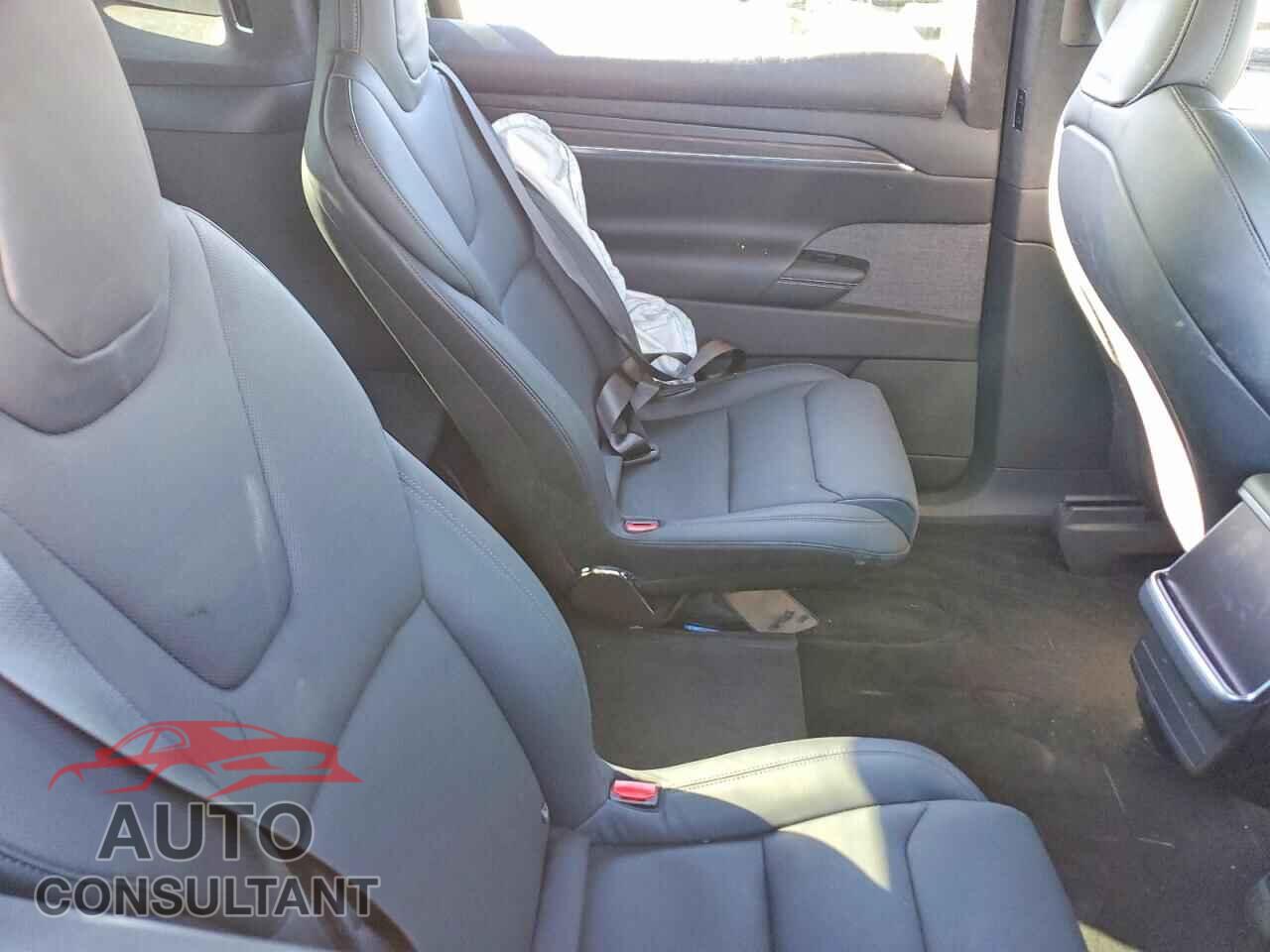 TESLA MODEL X 2024 - 7SAXCBE50RF459987