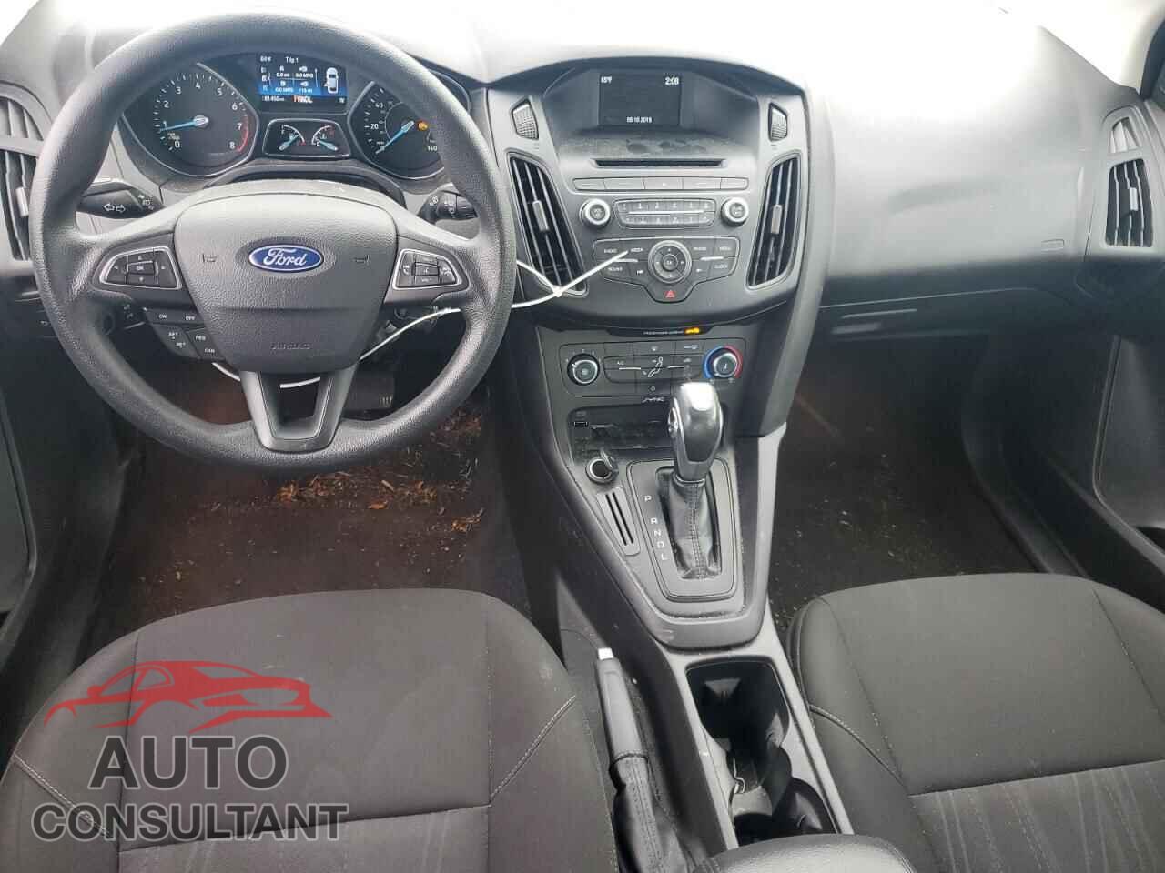 FORD FOCUS 2015 - 1FADP3F26FL341391