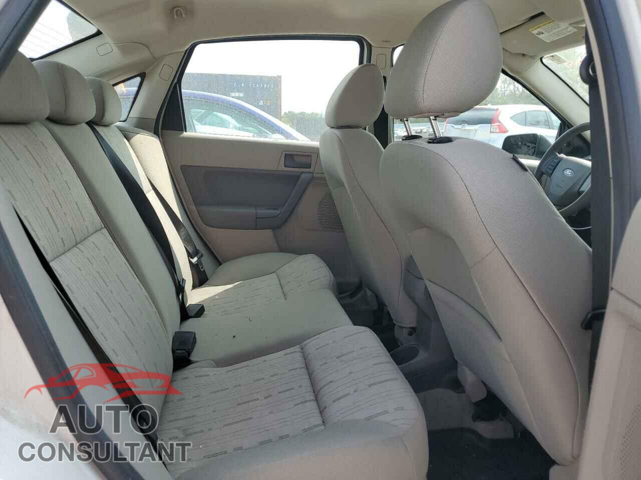 FORD FOCUS 2010 - 1FAHP3FN4AW101212