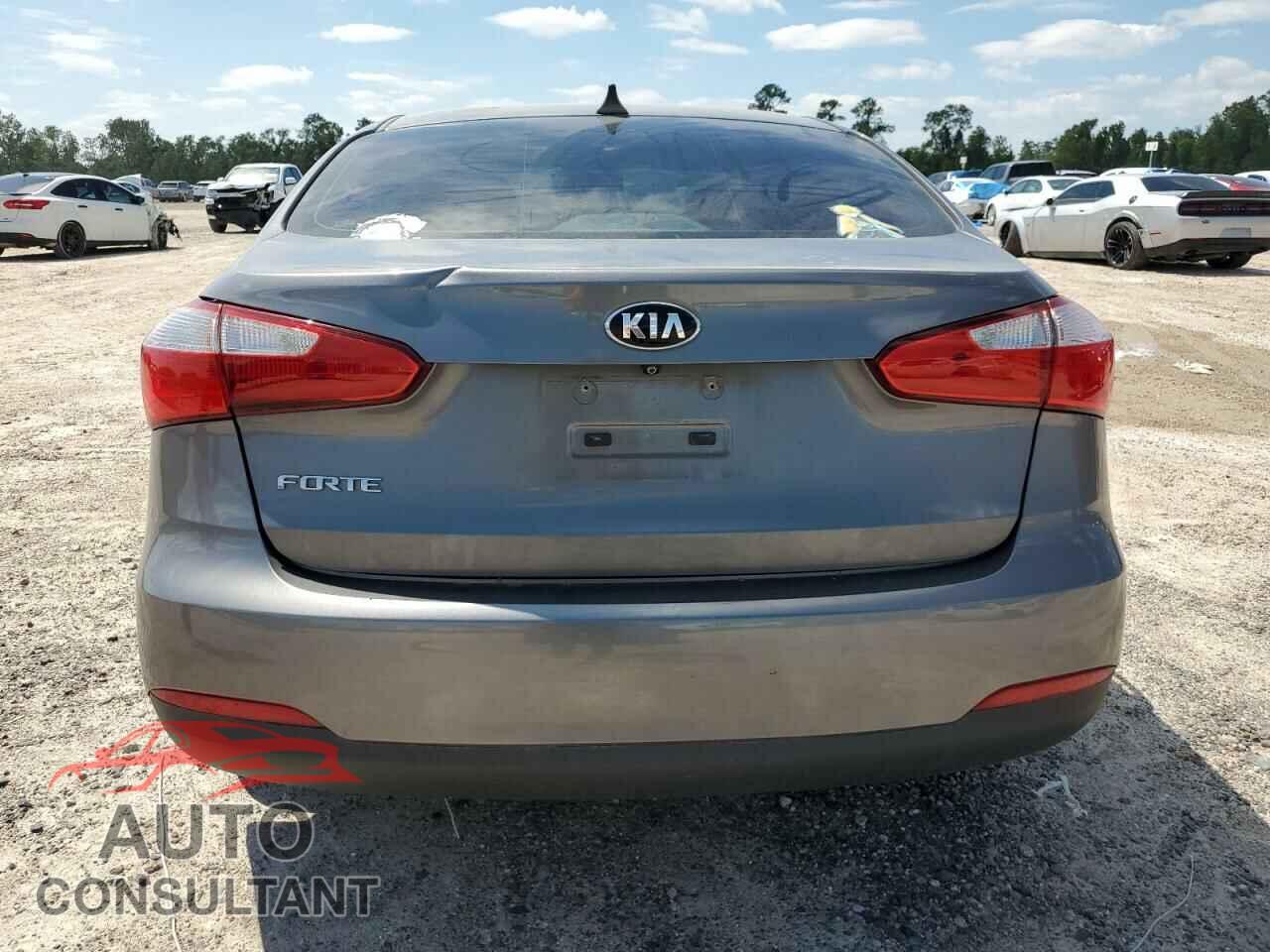 KIA FORTE 2016 - KNAFX4A60G5608286