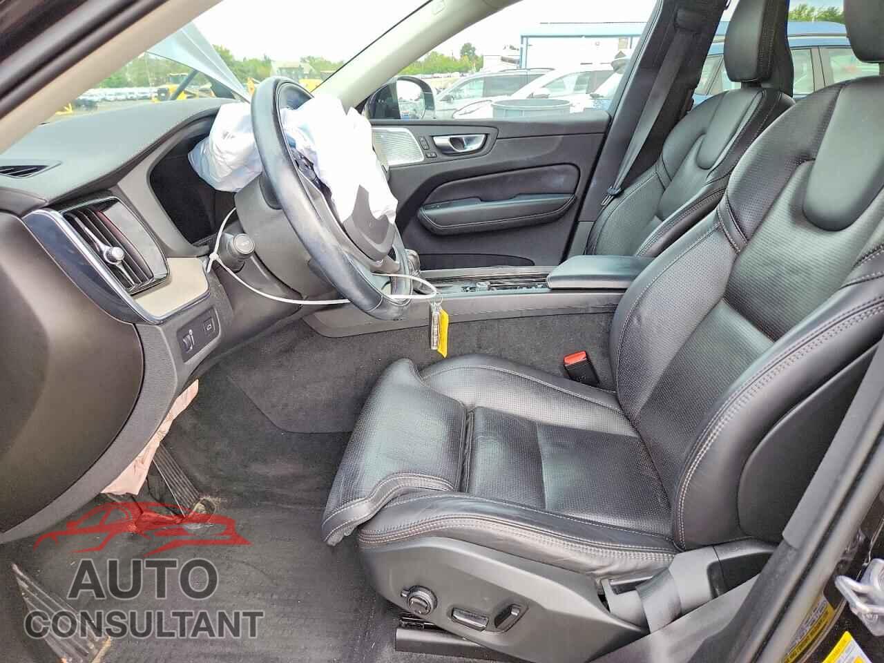 VOLVO XC60 2021 - YV4A22RL0M1733377