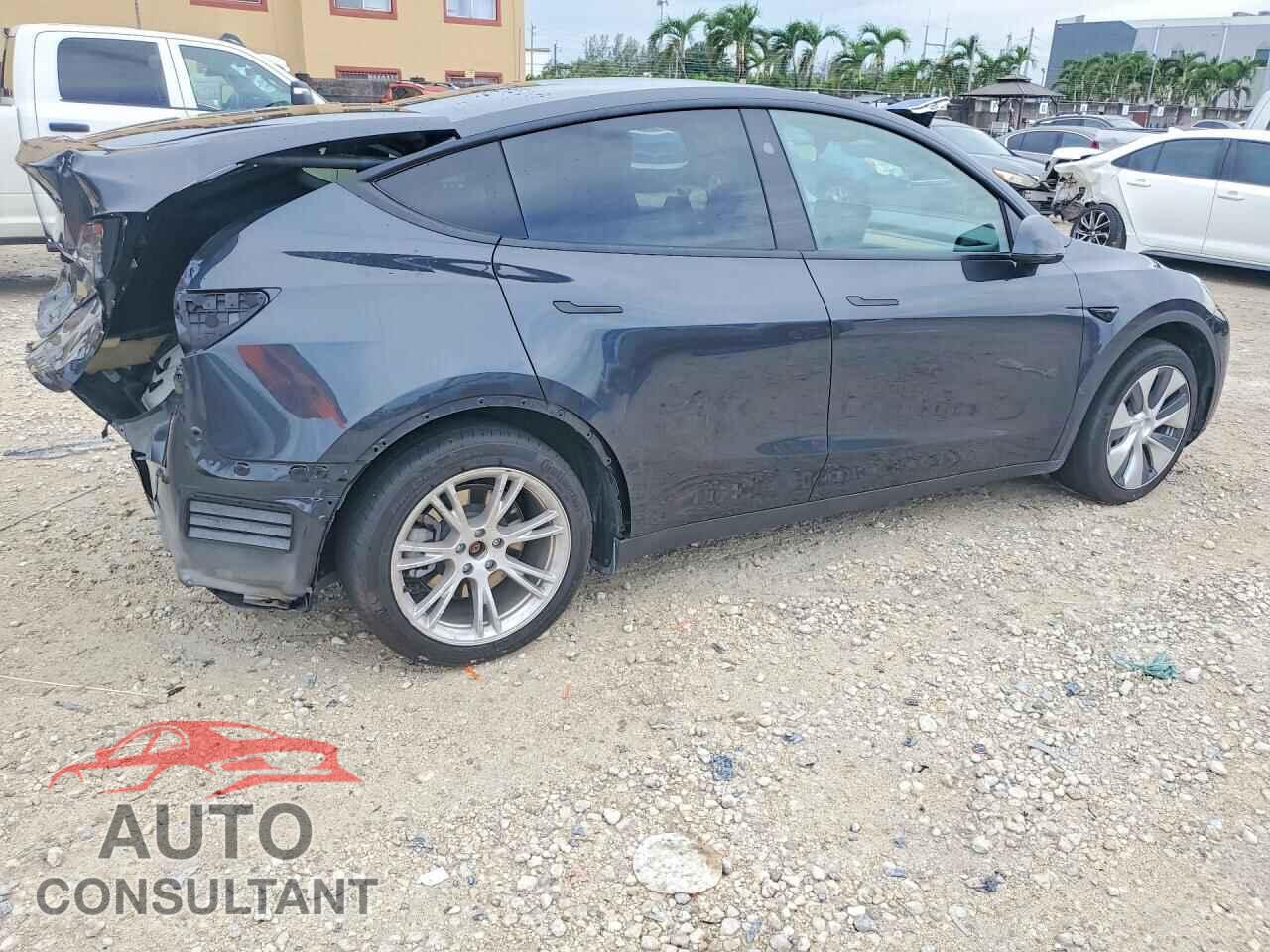 TESLA MODEL Y 2024 - 7SAYGDED3RF005048