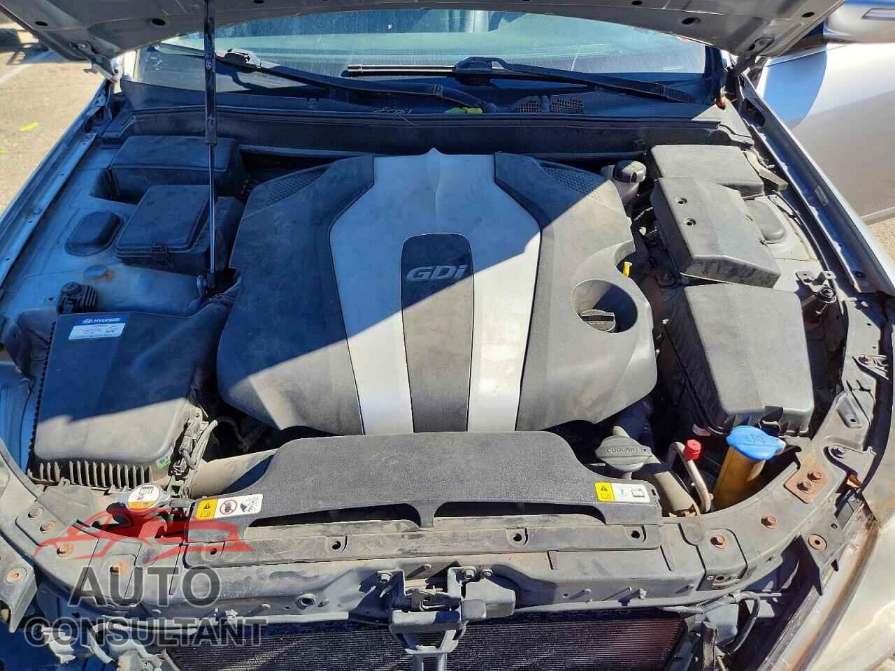 HYUNDAI GENESIS 2013 - KMHGC4DD9DU221925