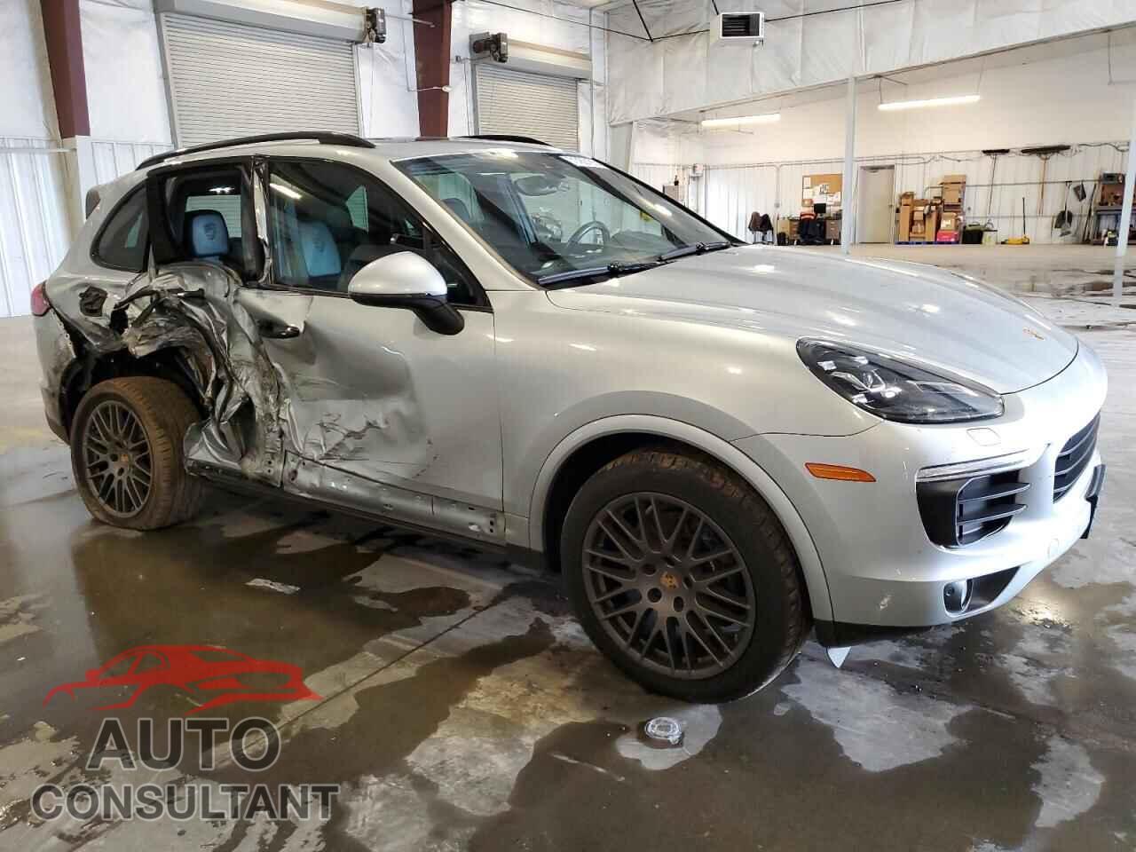 PORSCHE CAYENNE 2017 - WP1AA2A29HKA88073
