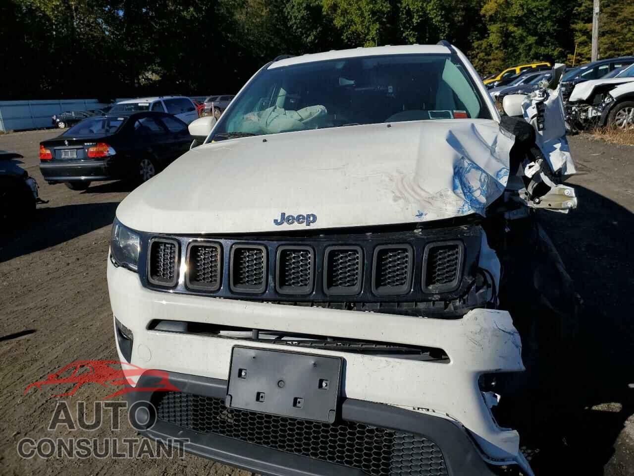 JEEP COMPASS 2019 - 3C4NJDBB7KT623016