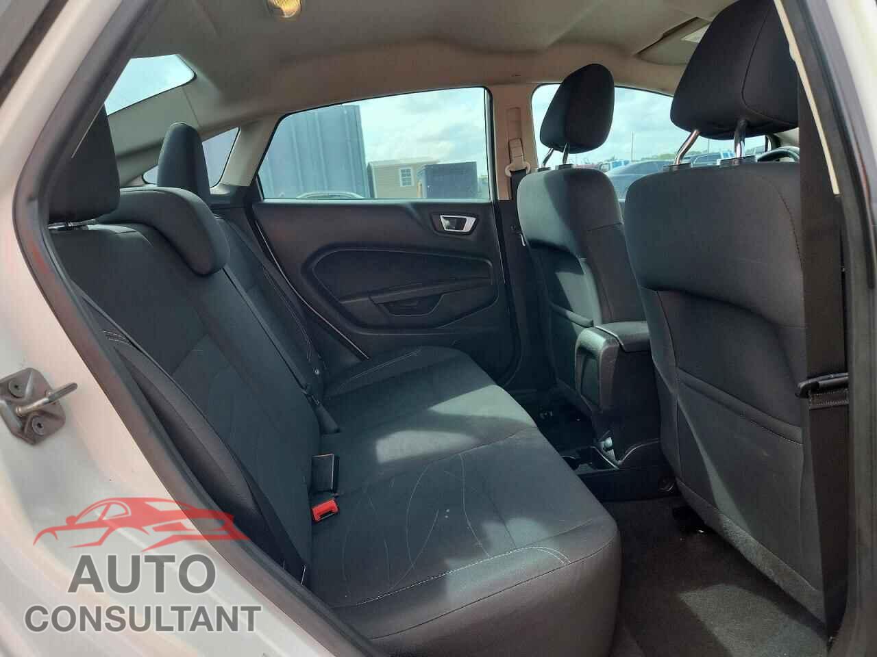 FORD FIESTA 2016 - 3FADP4BJ4GM106944