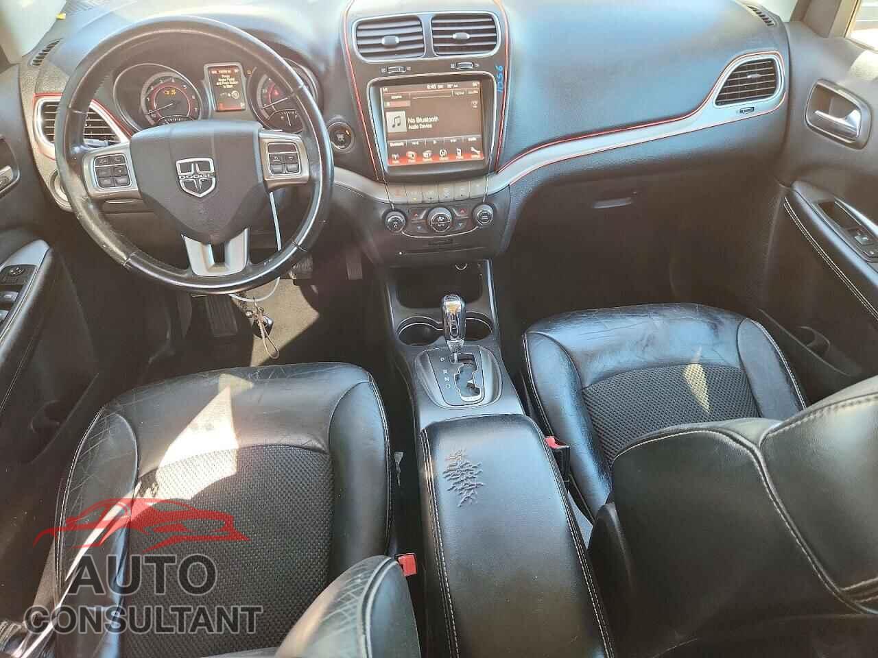 DODGE JOURNEY 2015 - 3C4PDCGG0FT597721
