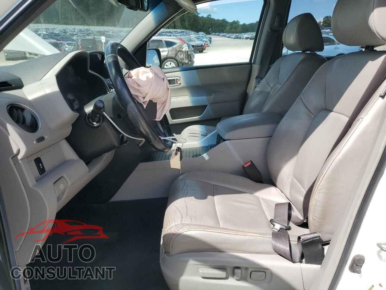 HONDA PILOT 2013 - 5FNYF4H54DB034538