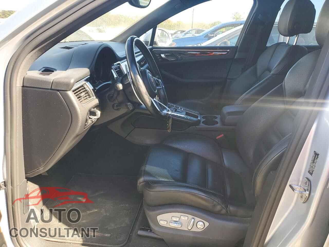 PORSCHE MACAN 2015 - WP1AB2A56FLB54965