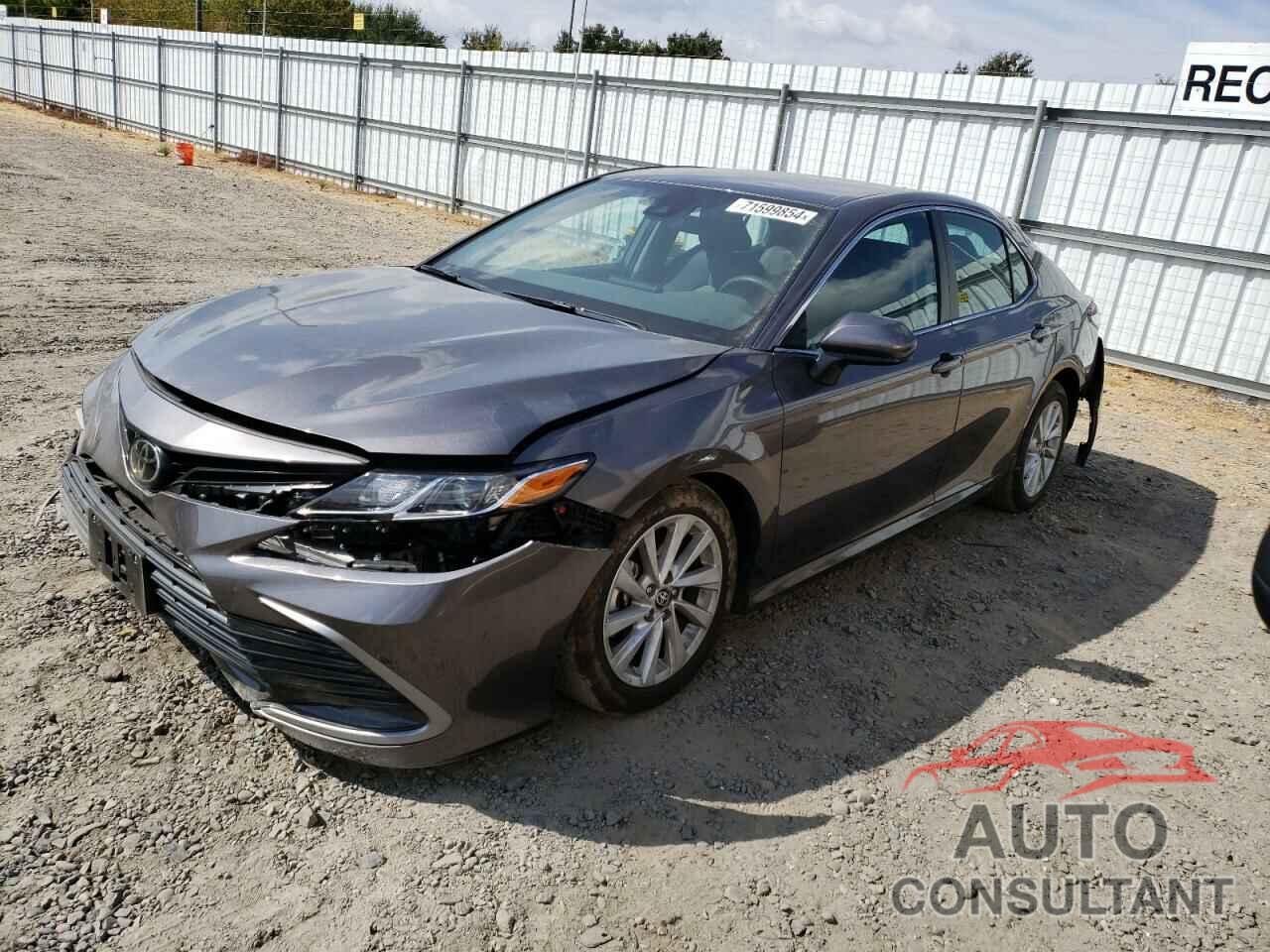 TOYOTA CAMRY 2022 - 4T1C11AK8NU007547