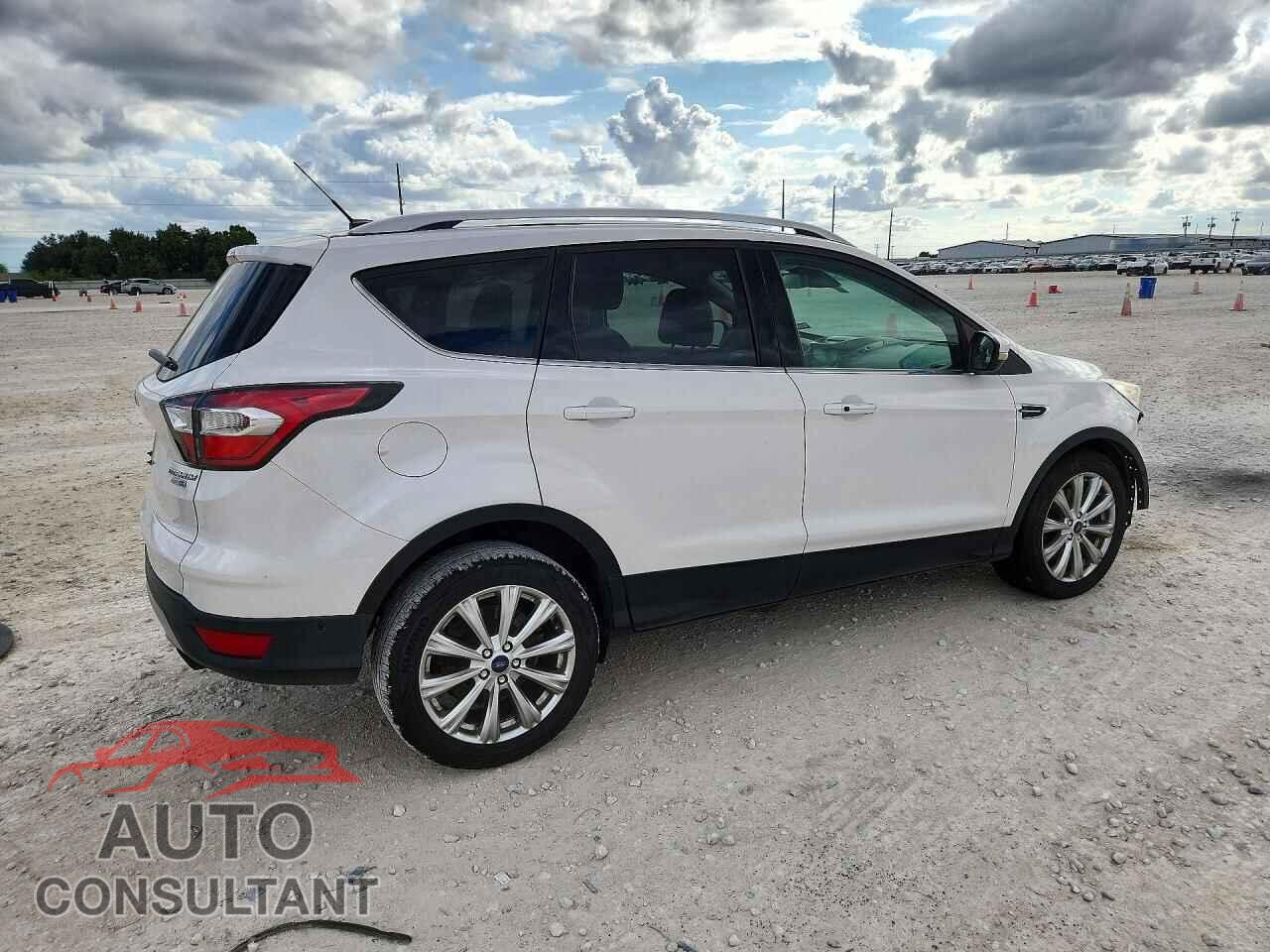 FORD ESCAPE 2017 - 1FMCU9JD7HUA23329