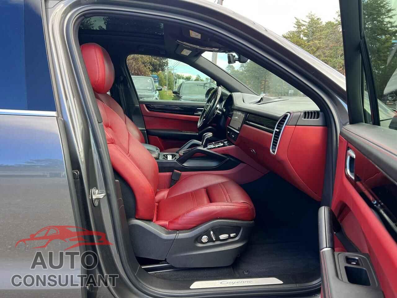 PORSCHE CAYENNE 2019 - WP1AA2AY2KDA16955