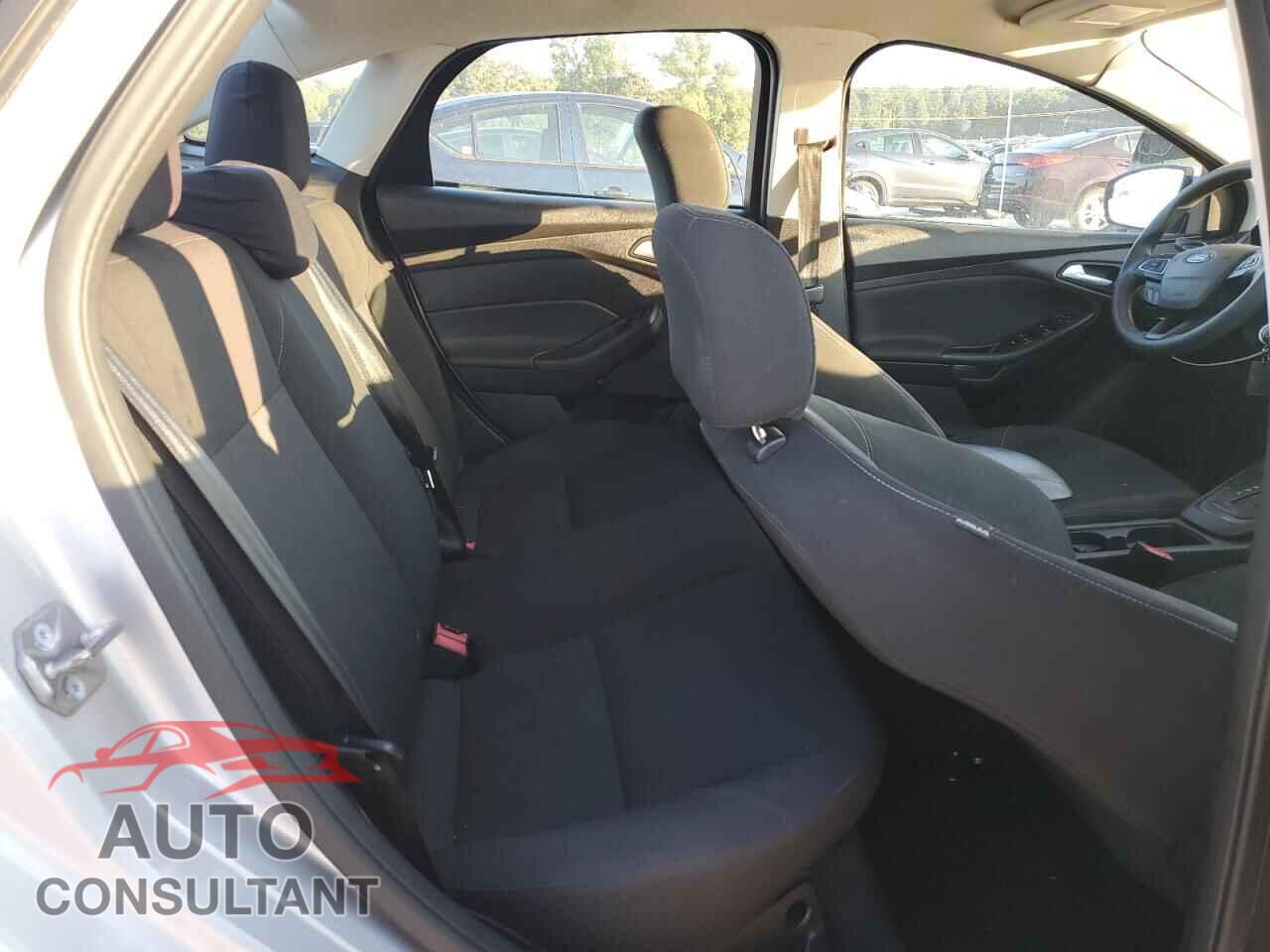 FORD FOCUS 2016 - 1FADP3F26GL255516
