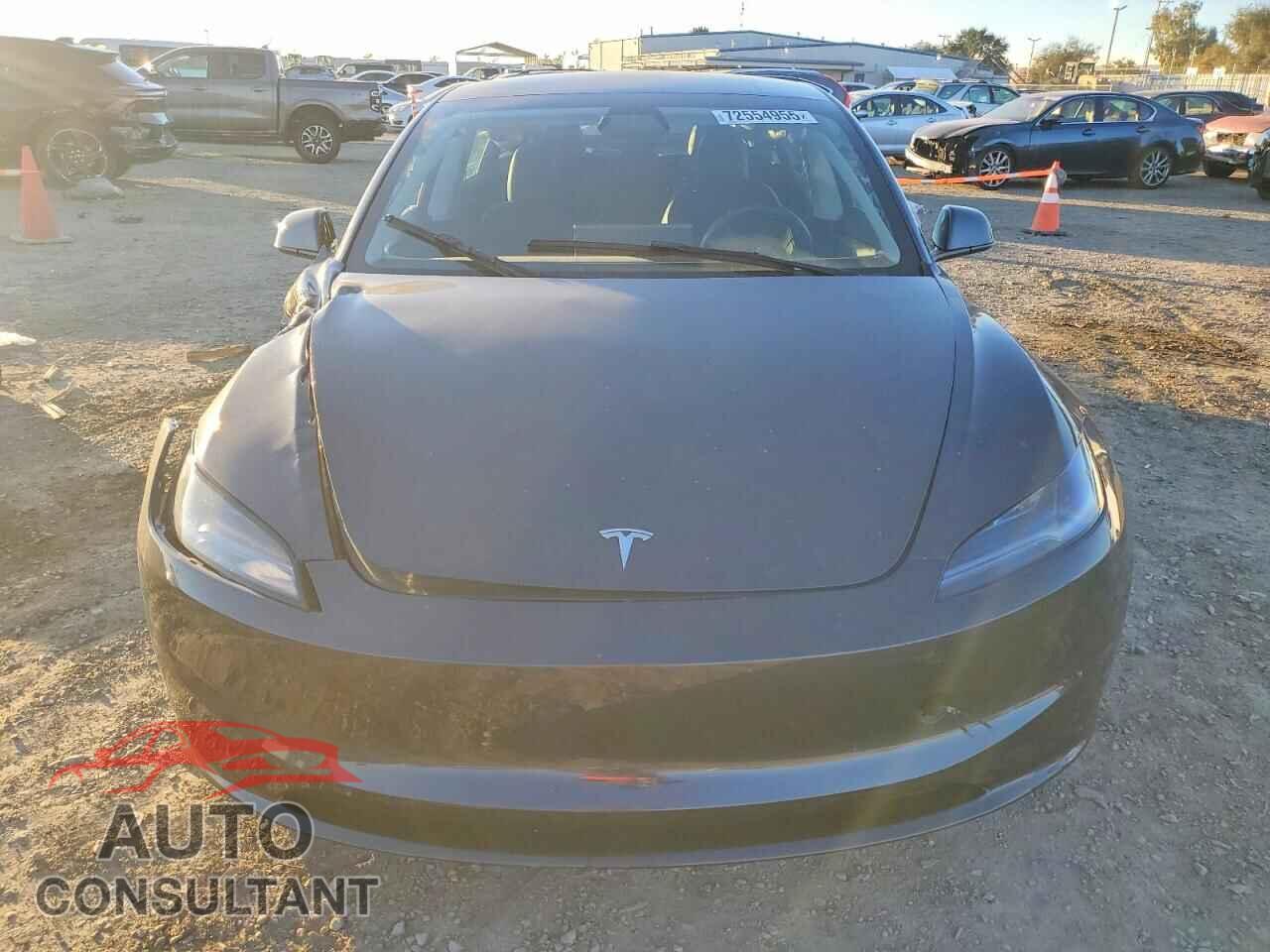 TESLA MODEL 3 2024 - 5YJ3E1EA1RF748597