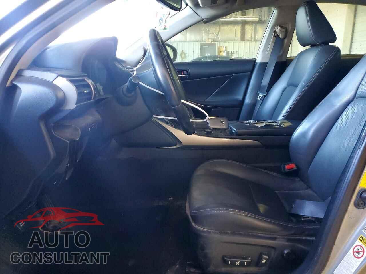 LEXUS IS 2014 - JTHBF1D24E5015957