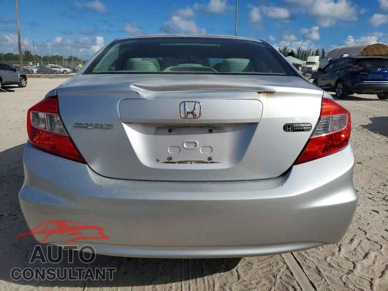 HONDA CIVIC 2012 - 2HGFB2F52CH563653