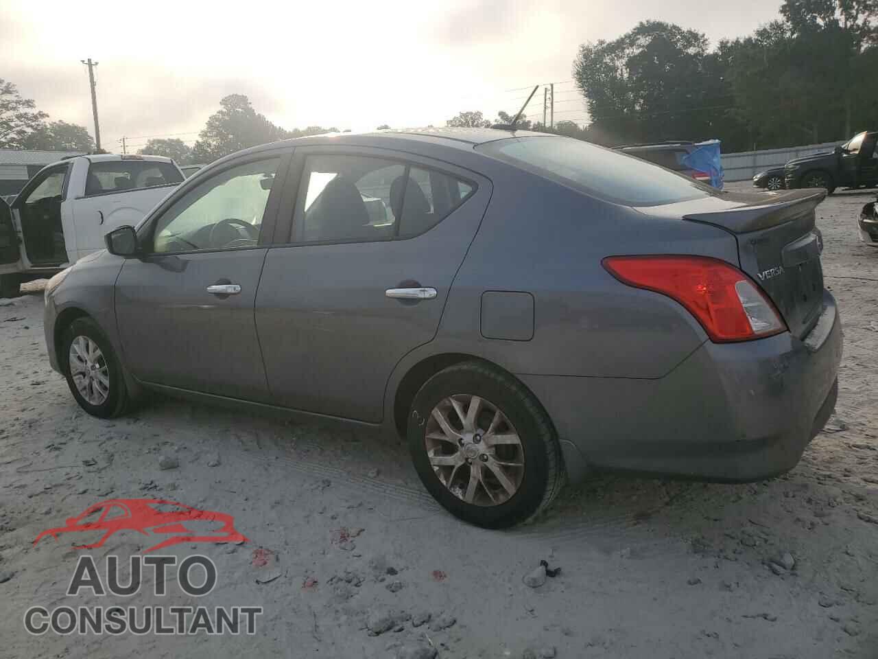NISSAN VERSA 2018 - 3N1CN7AP1JL844381